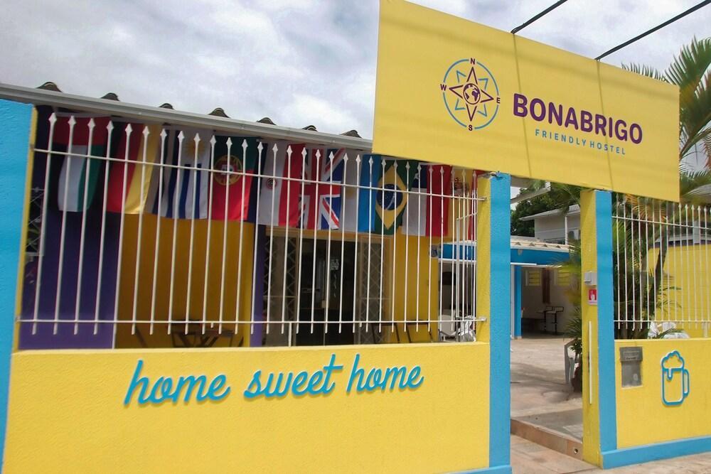 Bonabrigo Hostel & Suites Балнеариу-Камбориу Экстерьер фото